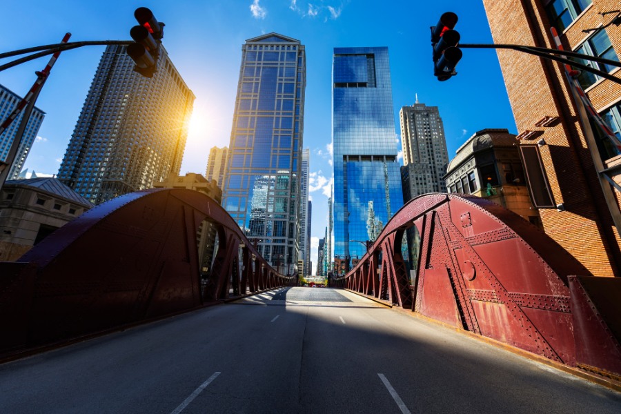 Chicago downtown bridge and buiding